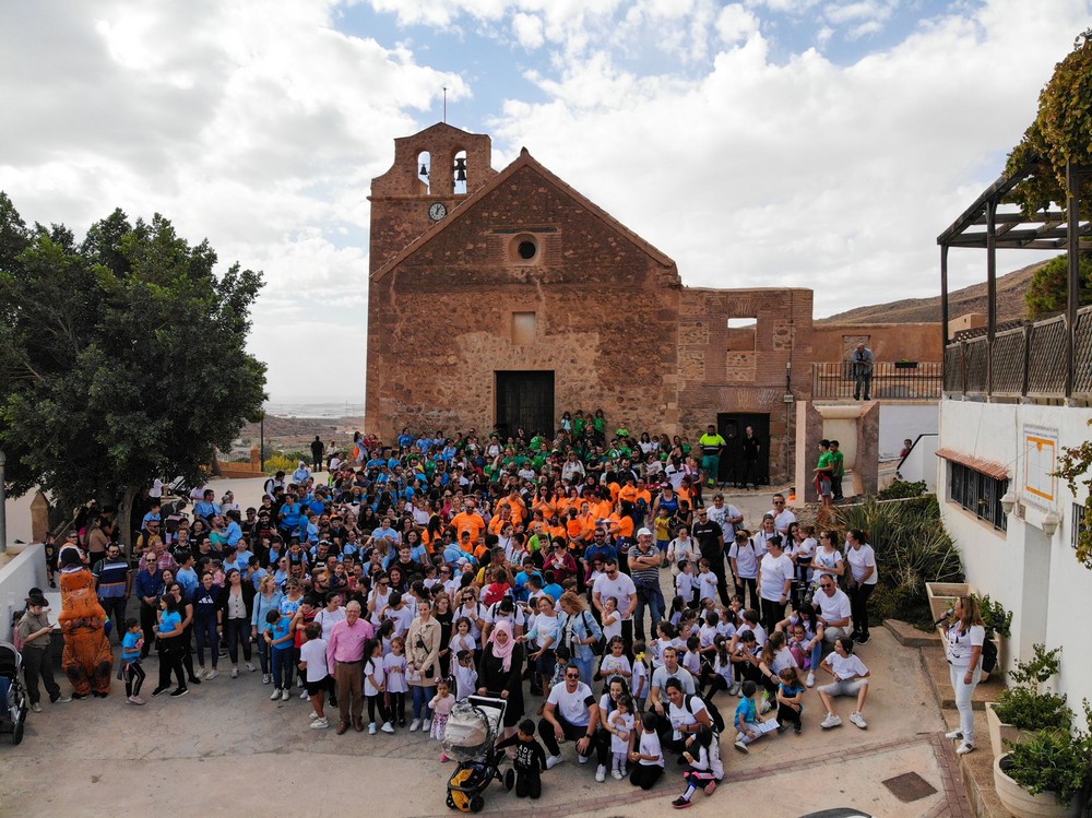 La comunidad escolar de Vícar celebra una jornada de convivencia en la Villa