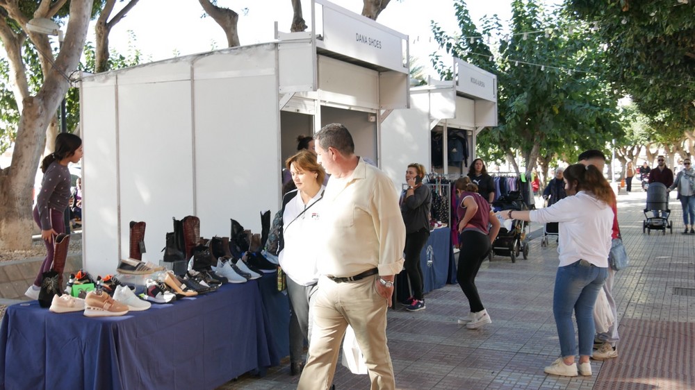 El Gran Outlet de Adra hace frente al temporal y celebra el éxito de esta nueva edición