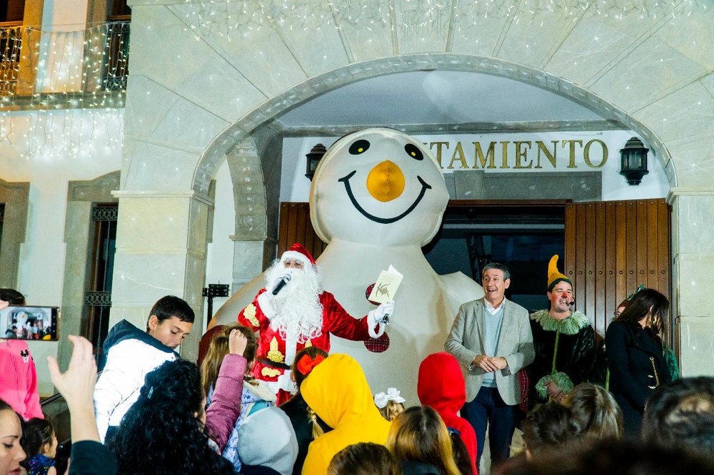 Éxito de la Gran Nevada y la llegada de Papá Noel a Adra
