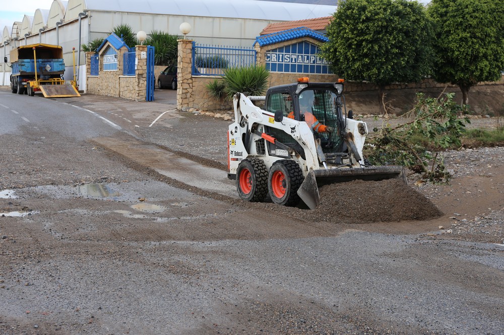 El Ayuntamiento ejidense mantiene activo el operativo especial de limpieza por las lluvias