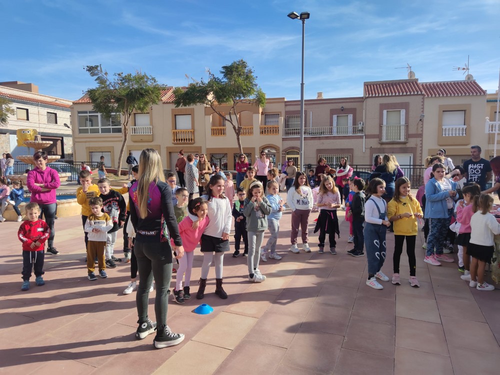 Continúan las actividades navideñas en Adra en un fin de semana repleto de música, deporte y animación infantil