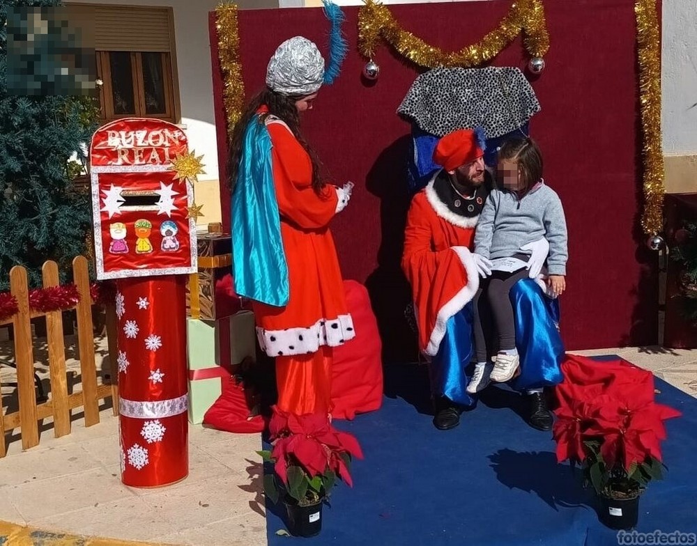 El Cartero Real ha recogido todas las peticiones de los niños de Dalías