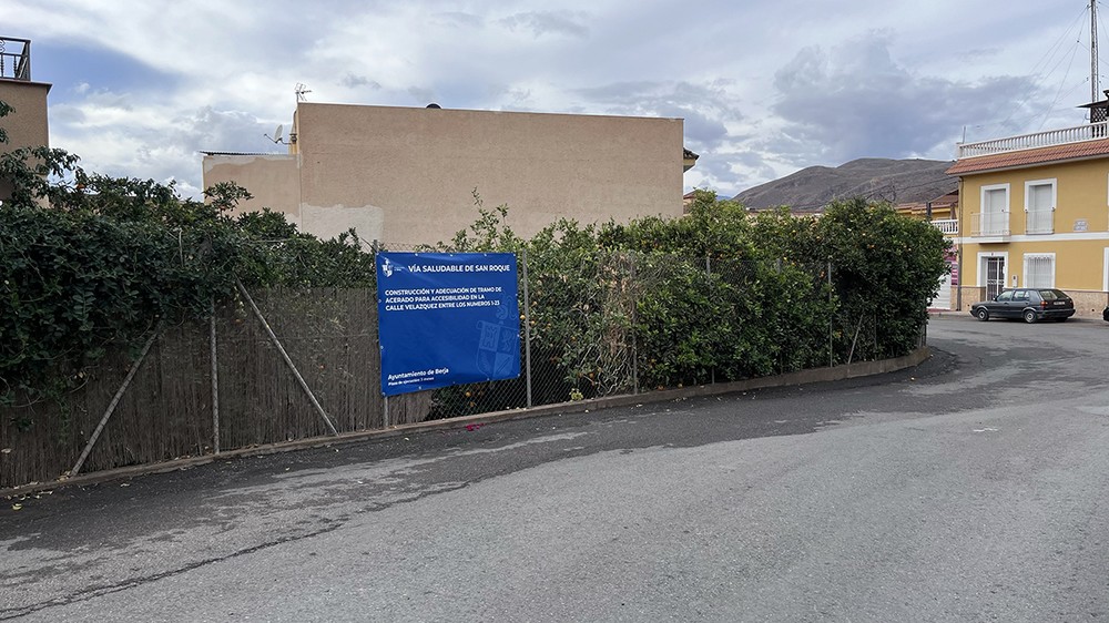 El Ayuntamiento de Berja adjudica las obras de un nuevo tramo de acera en la calle Velázquez