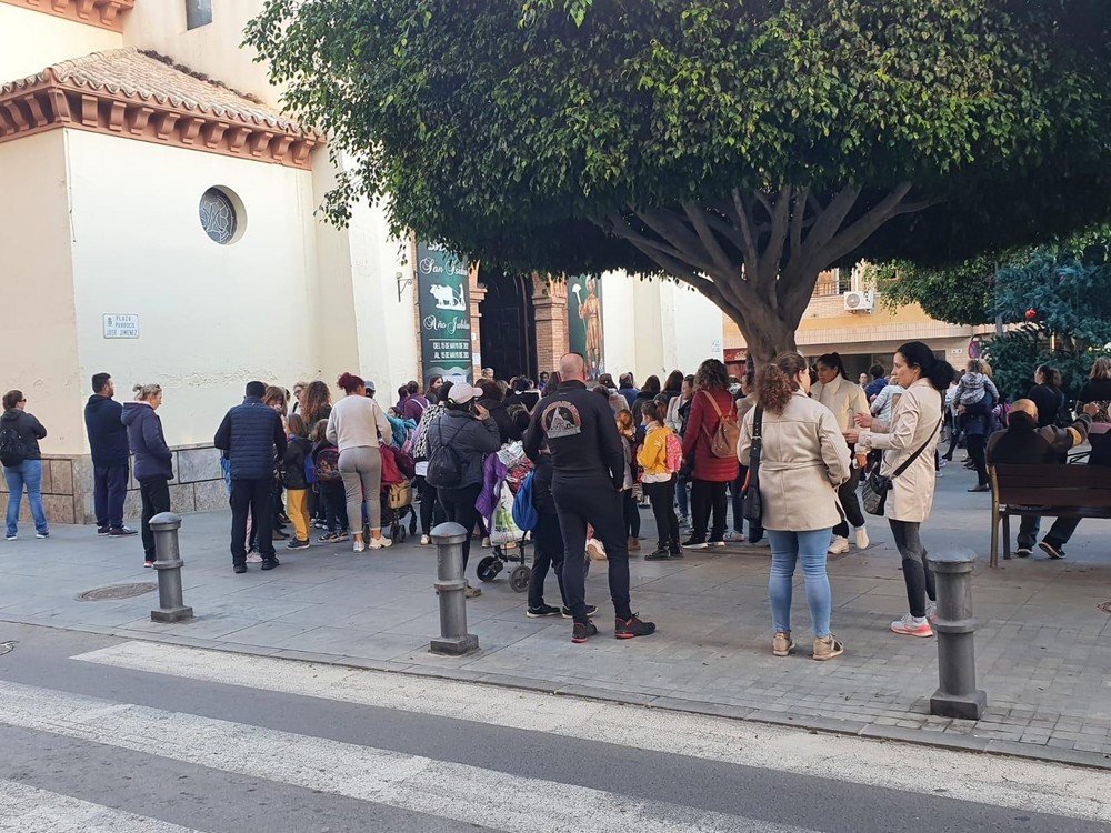 VOX El Ejido solicita presencia policial en la calle Divina Infantita para velar por la seguridad de los más de 400 escolares que acuden a catequesis