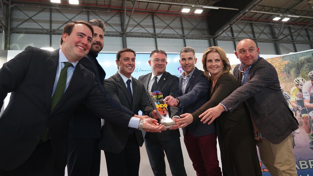 Berja se muestra en FITUR como el escenario de la Copa del Mundo de Gravel el 23 de abril con La Indomable