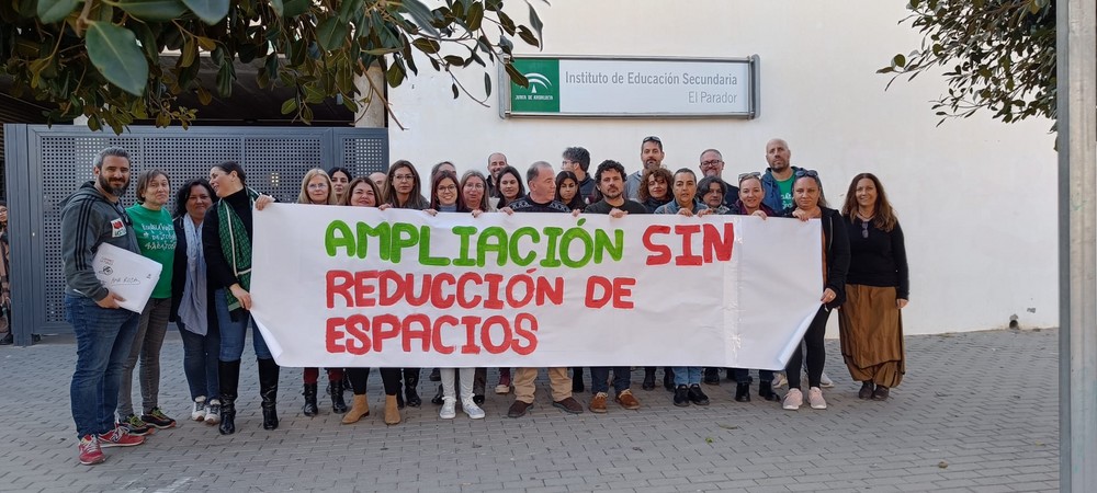 La Delegación de Educación de Almería deja sin sombra a los alumnos y alumnas del IES El Parador