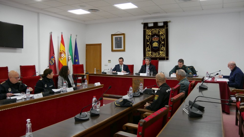 El Ayuntamiento de Adra celebra la Junta Local de Seguridad presidida por Manuel Cortés y José María Martín