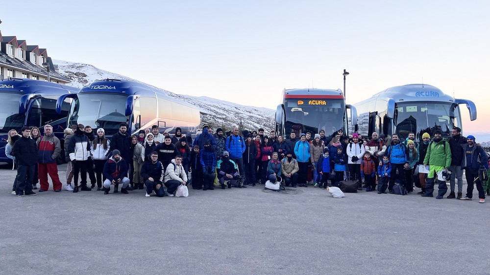 El área de Deportes de Berja lleva a un centenar de vecinos a Sierra Nevada