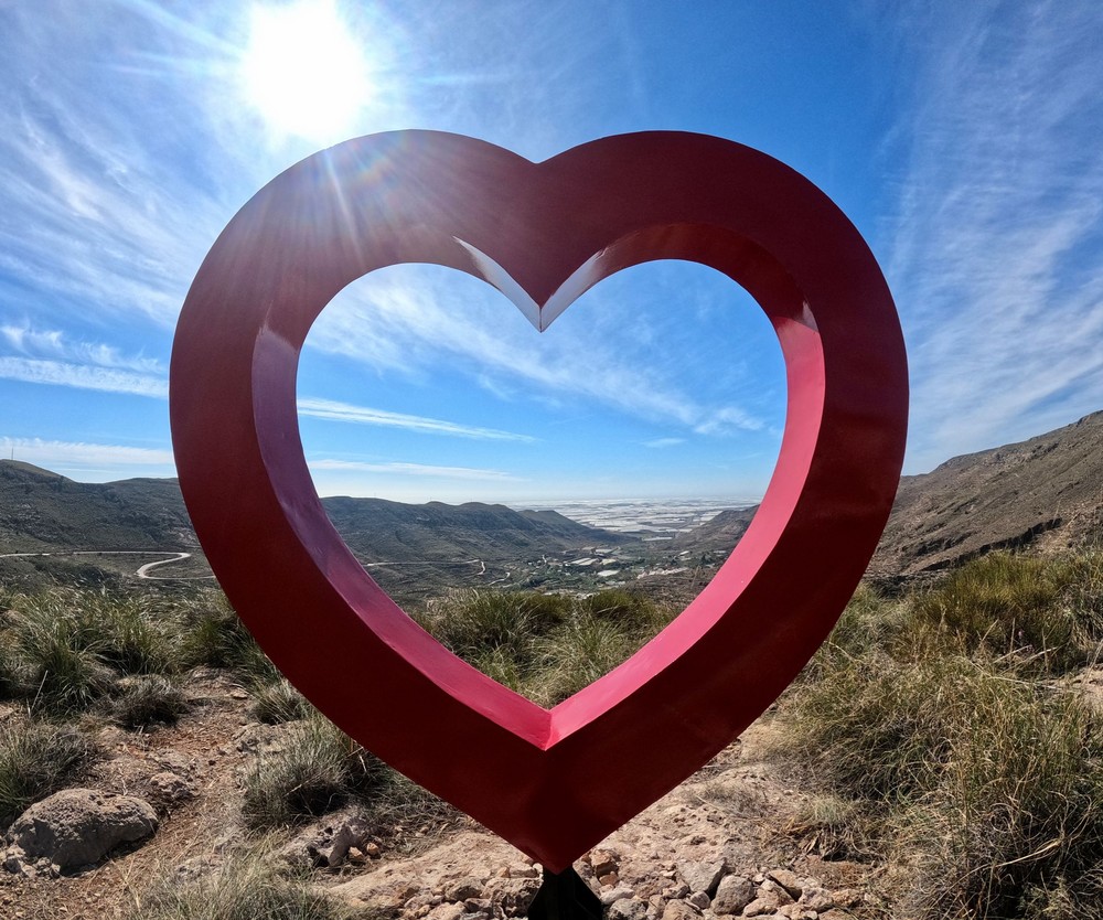 Vícar organiza un concurso fotográfico  por San Valentín