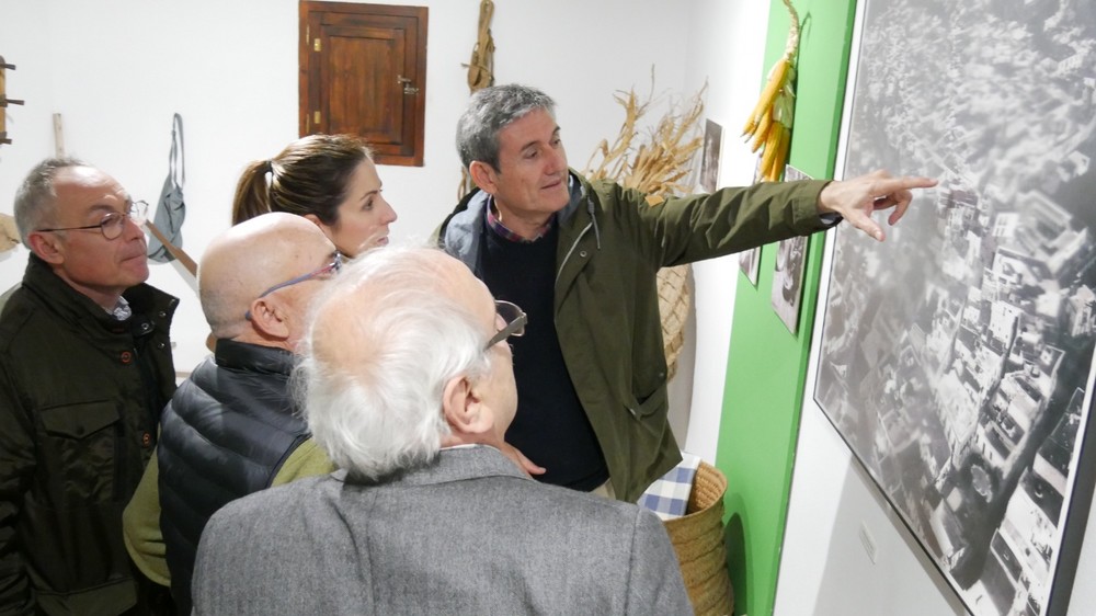 Cortés presenta el proyecto del Centro de Interpretación de la Agricultura que culminará en tres meses