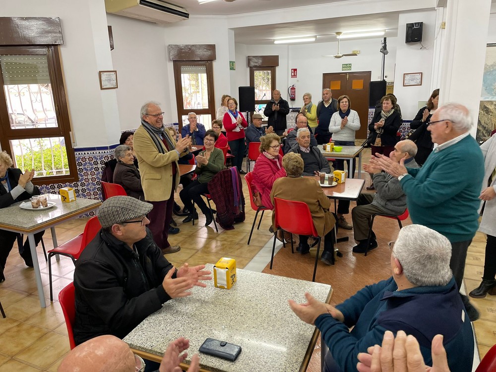 Churros con chocolate, torneo de Paulo, Brisca y baile en la reapertura del bar de la Tercera Edad en Puebla de Vícar