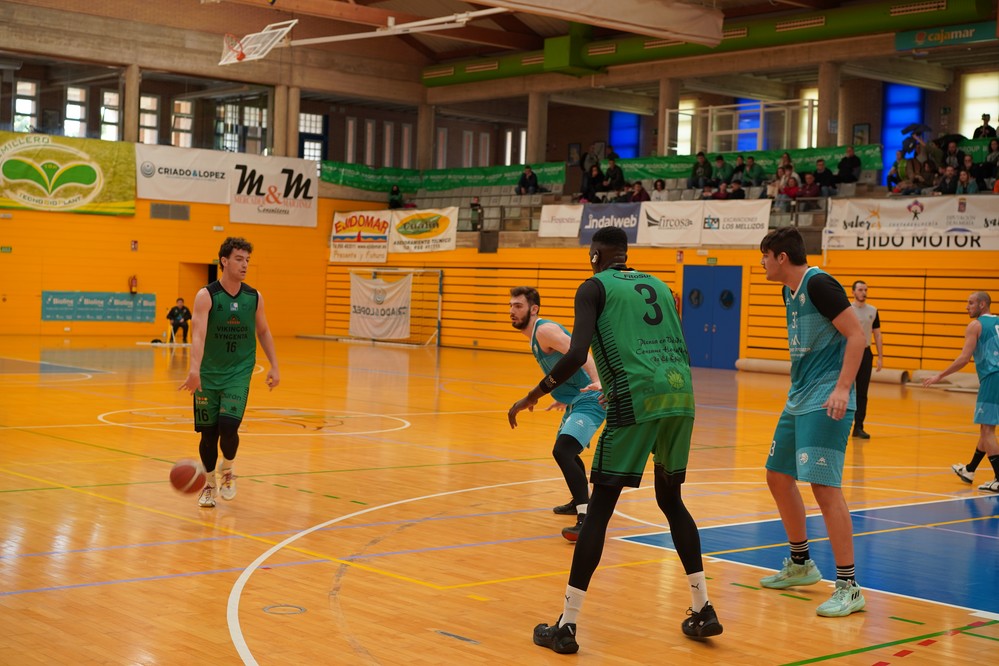 Vikingos Syngenta sabe sufrir y vence 64-60 a UCB Camper Eurogaza
