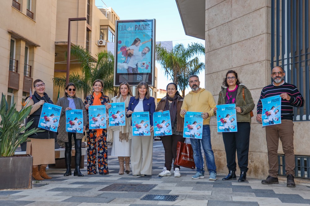 En marcha una campaña para apoyar e incentivar las compras en el comercio de proximidad de El Ejido por el Día del Padre