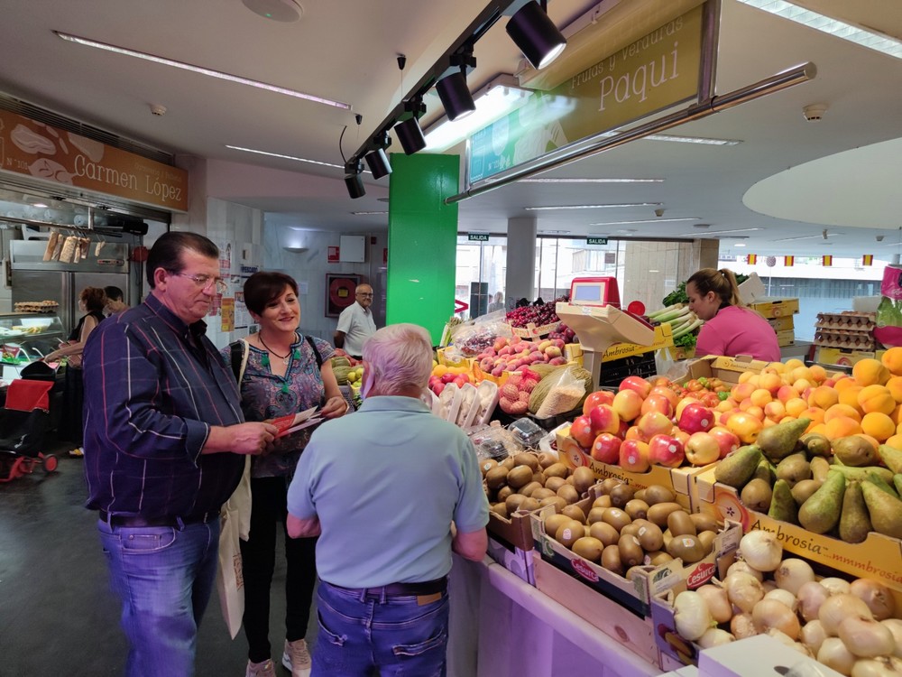 El PSOE promete una solución definitiva a la falta de aparcamiento en Ejido centro