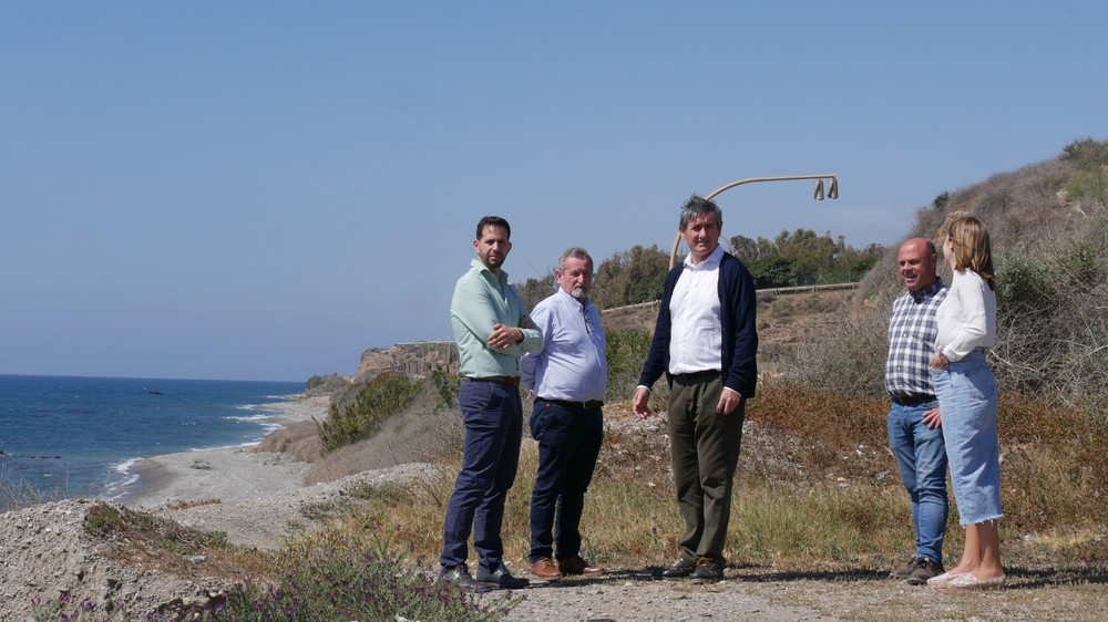 Manuel Cortés anuncia la adjudicación del Sendero Azul por más de 650.000 euros y finalizará antes de verano