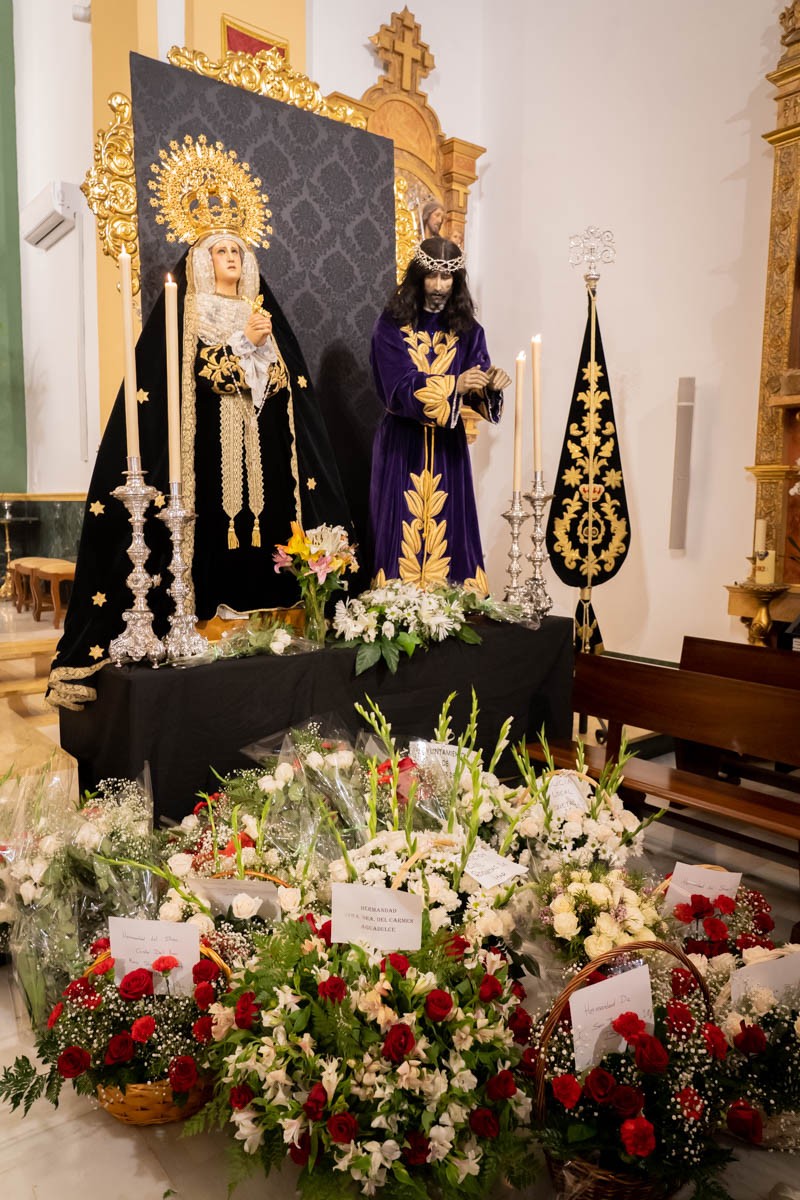 Roquetas de Mar celebra la ofrenda floral a la Virgen del Rosario