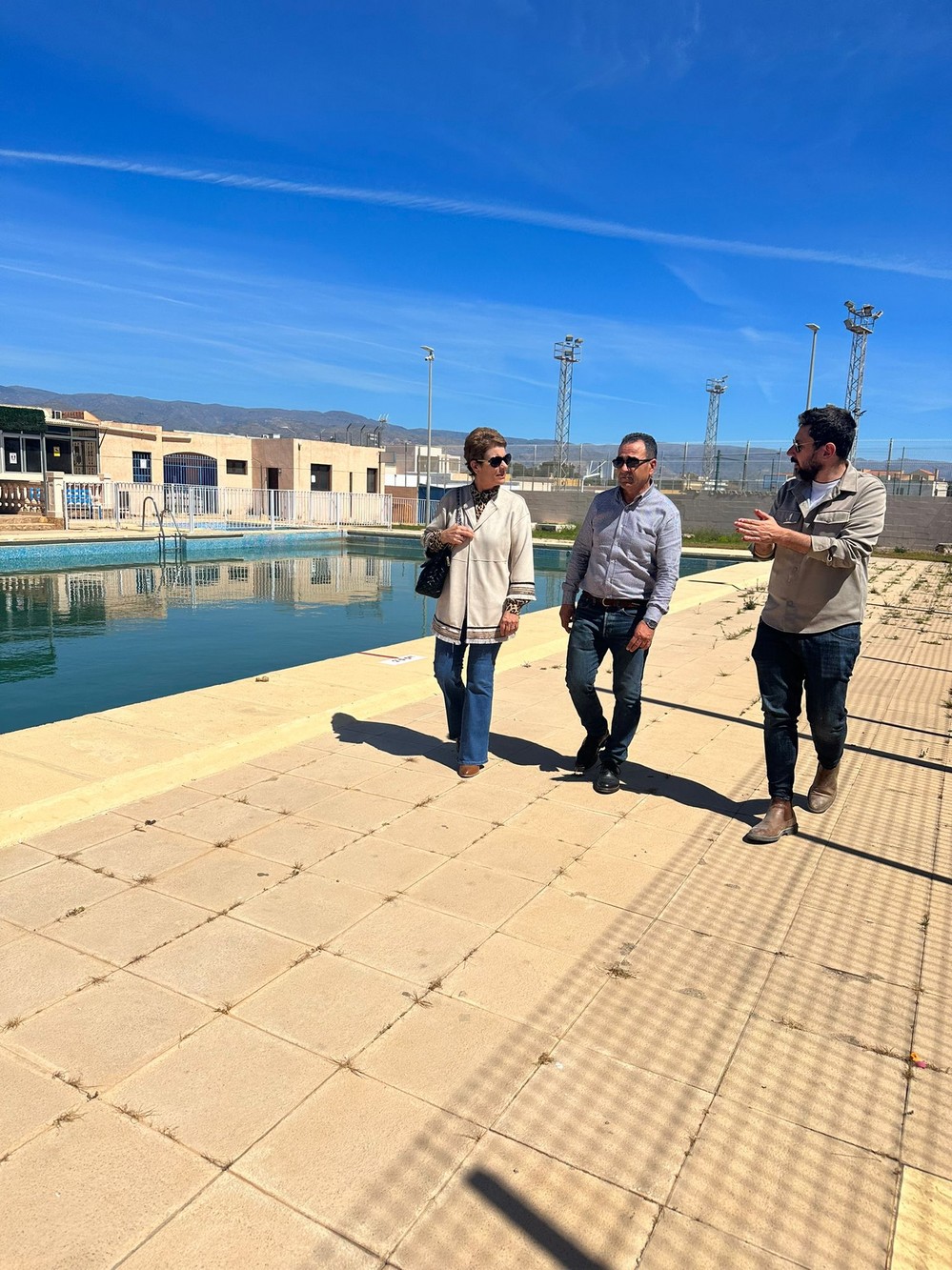 El Ayuntamiento de La Mojonera trabaja en el proyecto de climatización de la piscina municipal, a la que se añadirá un gimnasio