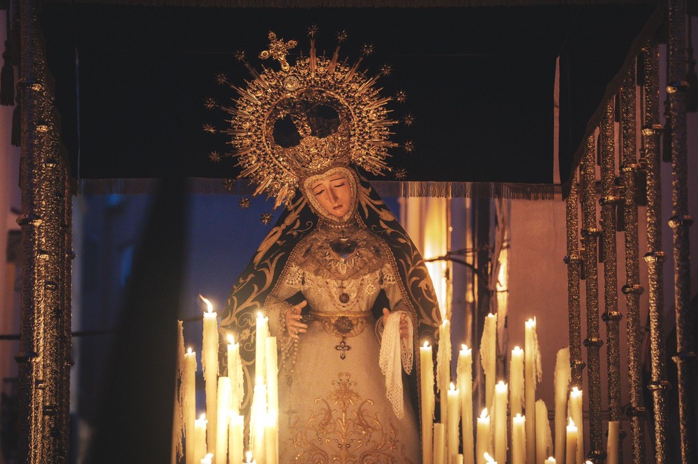 Este Miércoles Santo han procesionado en Adra Nuestro Padre Jesús Nazareno y María Santísima de los Dolores