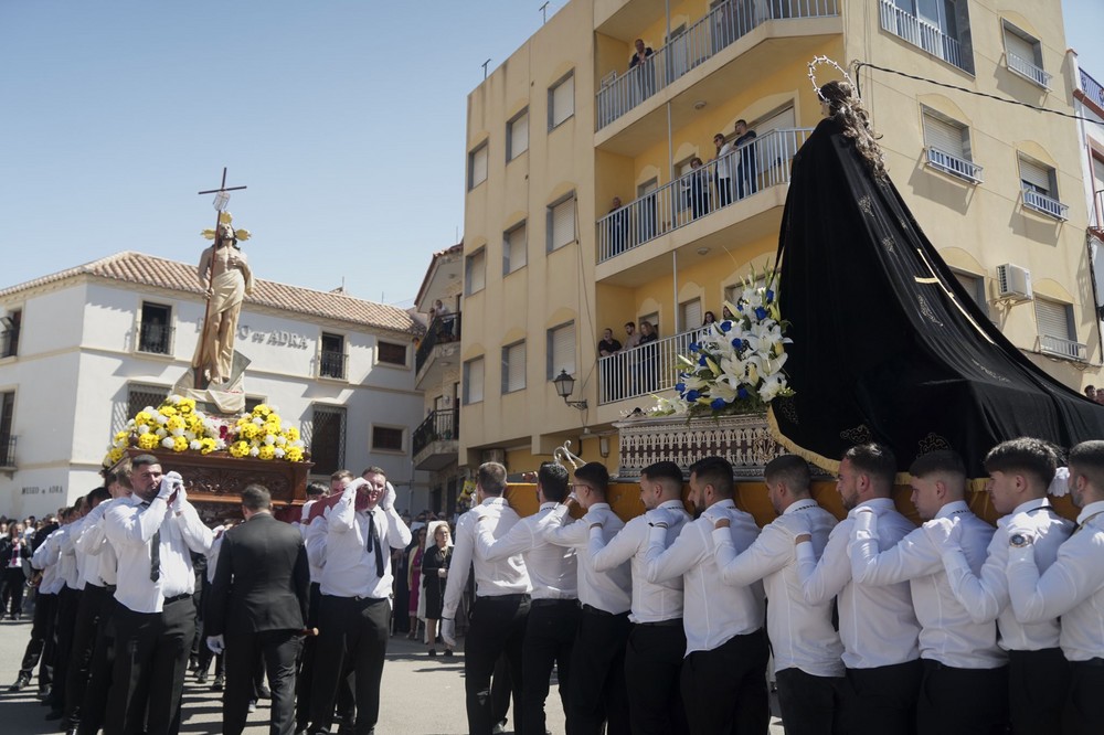 Adra vivió un multitudinario Encuentro este Domingo de Resurrección como broche de oro a su Semana Santa