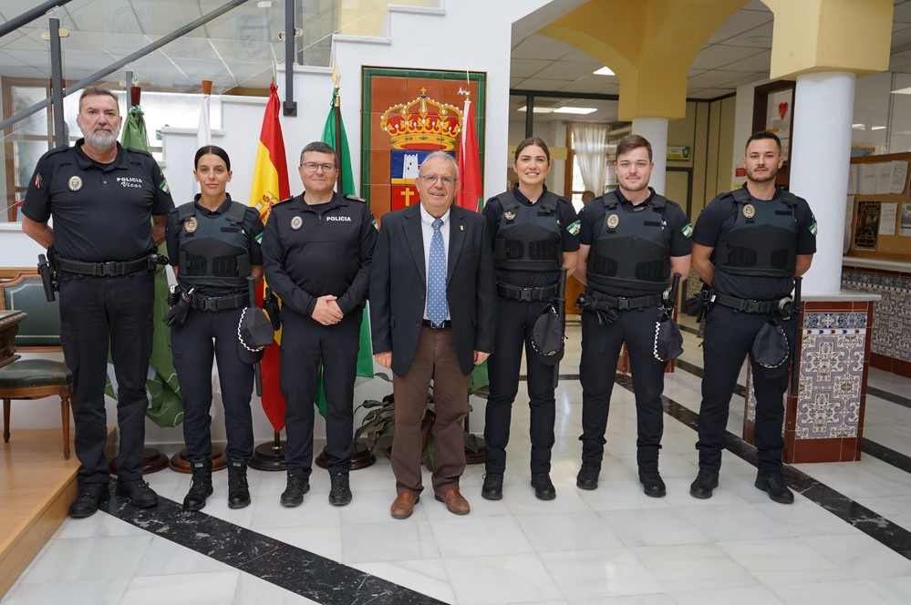 Cuatro nuevos agentes de la Policía Local de Vícar inician su periodo de prácticas
