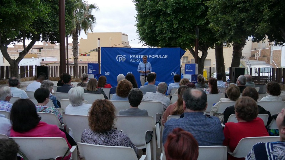 Manuel Cortés avanza un Plan de Asfaltado y Acerado y de Embellecimiento Municipal