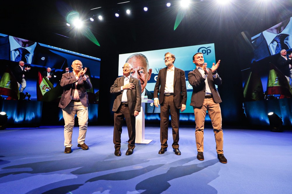 Rajoy y Arenas piden el voto para que Gabriel Amat siga haciendo de Roquetas de Mar una gran ciudad