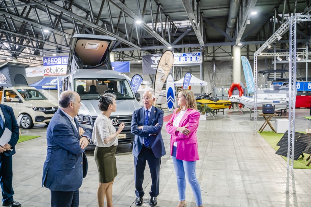 Amat visita la II edición de Expocaravaning que abre sus puertas en el Palacio de Congresos de Aguadulce