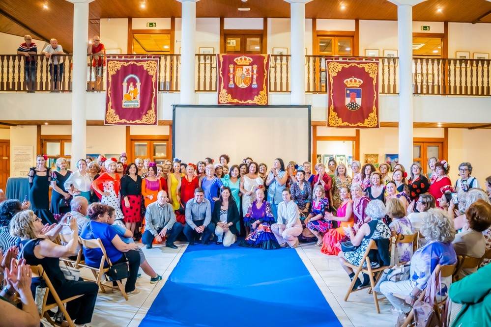 Clausura de los talleres de mayores en los que han participado cerca de 600 personas en Roquetas de Mar