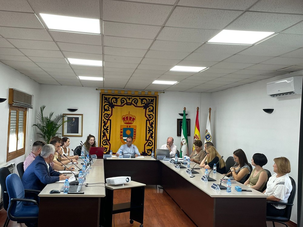 El PP de La Mojonera lamenta que la primera medida del alcalde sea “subirse el sueldo 6.000 euros”