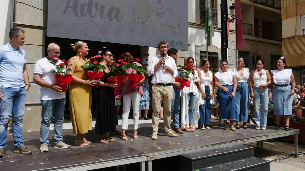 Arranca la Feria de Mediodía de Adra 2023 con el tradicional flashmob por parte de las escuelas de baile