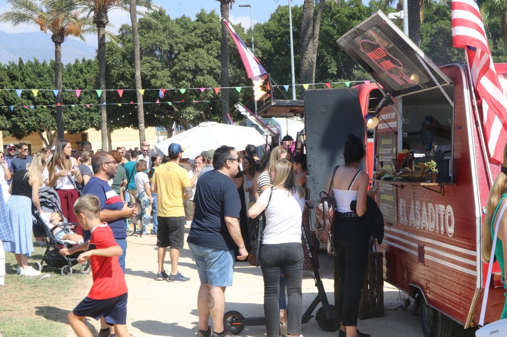 Gran ambiente en la jornada inaugural del I Festival Mundial de Food Truck de El Ejido