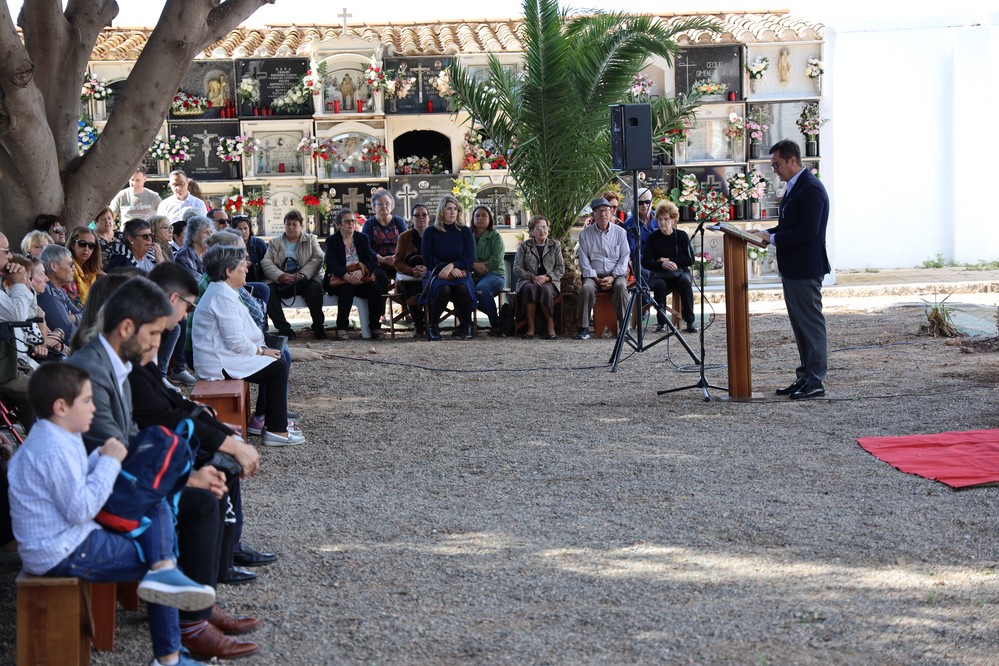 El cementerio de El Ejido acoge un solemne concierto con motivo del Día de Todos los Santos
