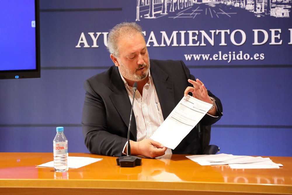 Rivera se defiende ante el informe de la Cámara de Cuentas y afirma que “en el Ayuntamiento de El Ejido se fiscaliza absolutamente todo”