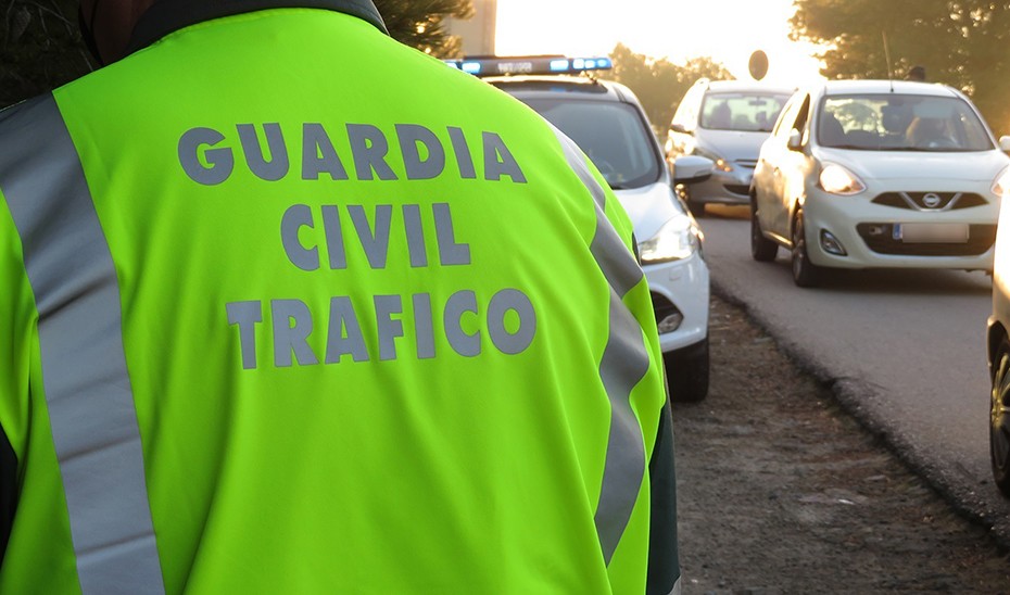Muere el conductor de un camión accidentado en la autovía A-7 en Balanegra