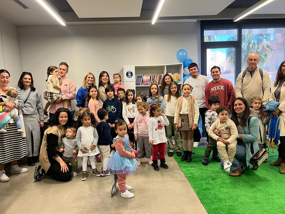 La biblioteca ‘Posidonia de las Letras’ del Aula del Mar adentra a las familias a una aventura literaria y marina