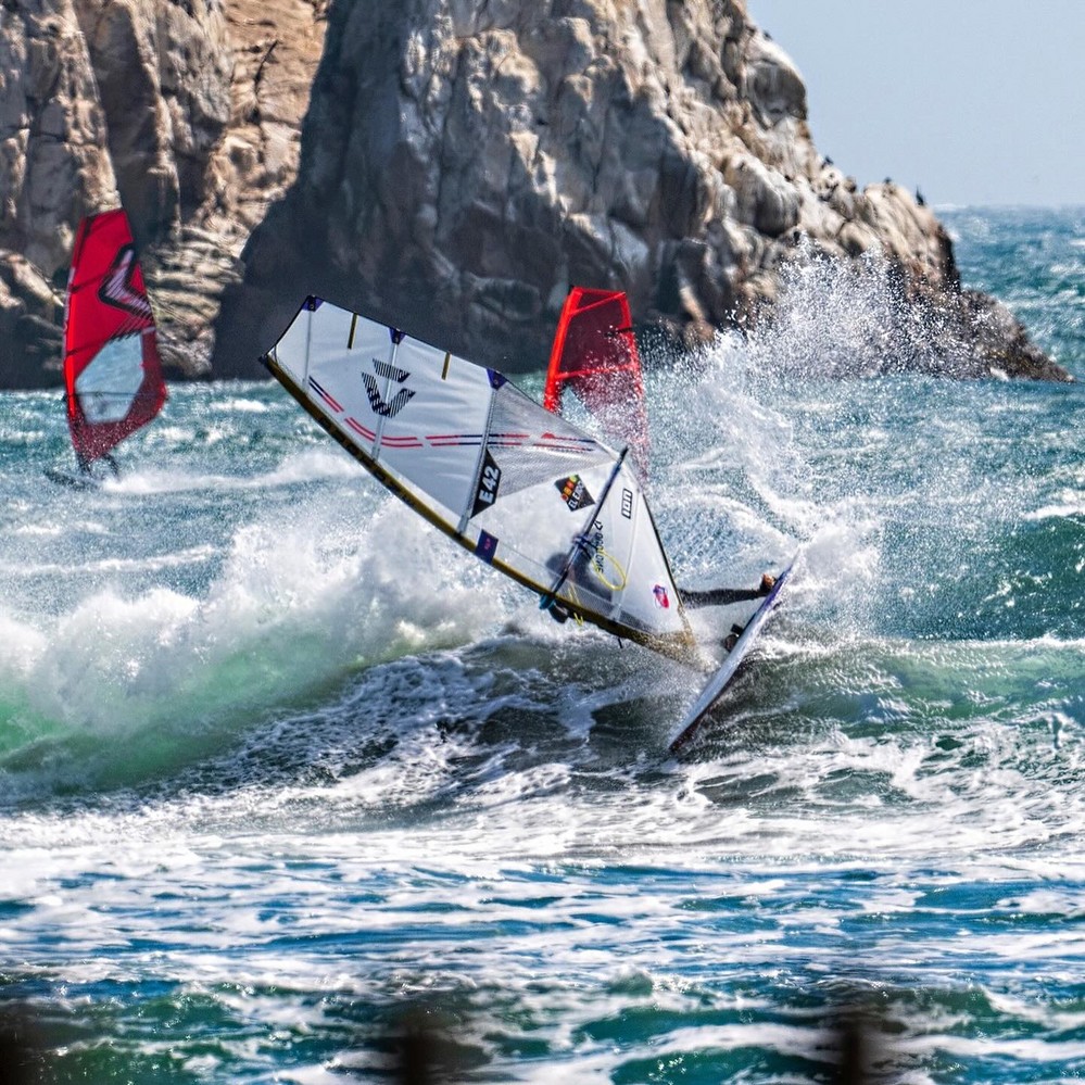 Víctor Fernández, tercero en la prueba de Chile del Mundial de Olas