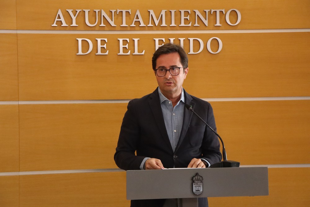 Góngora le pide al subdelegado del Gobierno que ponga fecha de caducidad al alojamiento de inmigrantes irregulares
