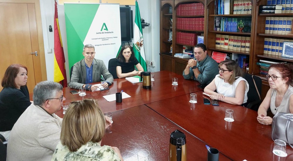 El delegado de Empleo se reúne con representantes del comité de empresa de MABE