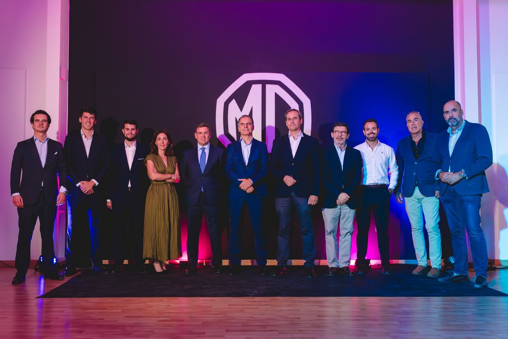 La movilidad del futuro llega a Almería con la apertura de MG Neocars