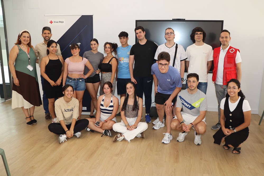 Juventud El Ejido colabora con Cruz Roja en la formación de una veintena de jóvenes