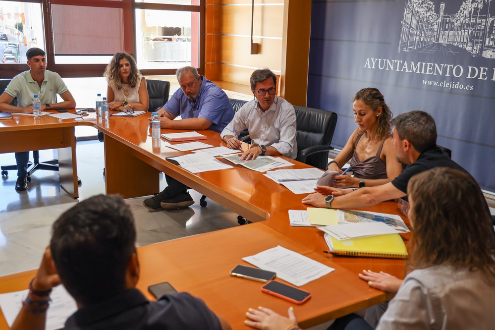 La Junta de Gobierno ejidense aprueba la incorporación de maquinaria, equipos y suministros para la reparación de caminos rurales