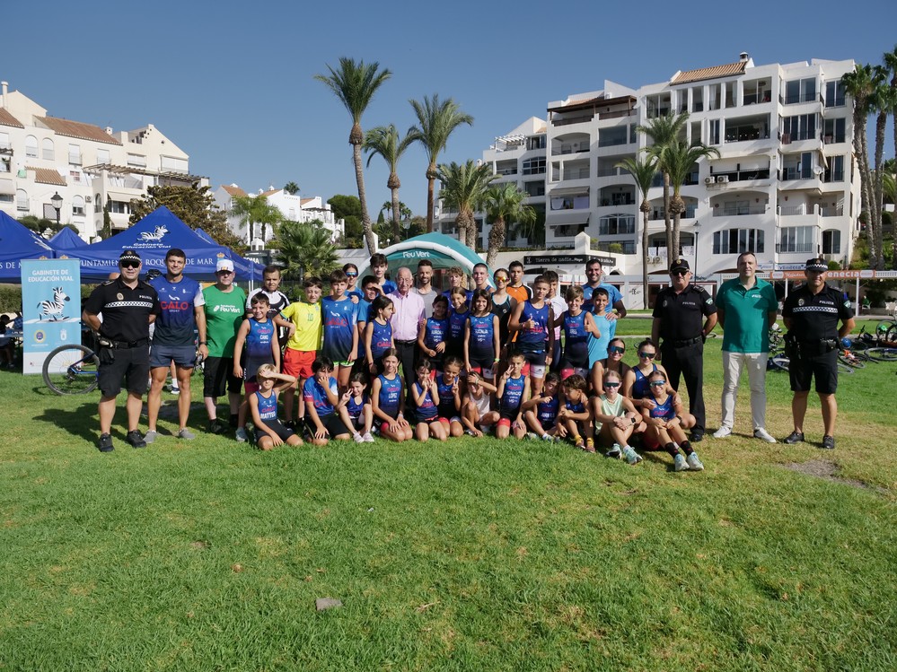 Roquetas pone en marcha la campaña “Disfruta el verano seguro” en las playas del municipio