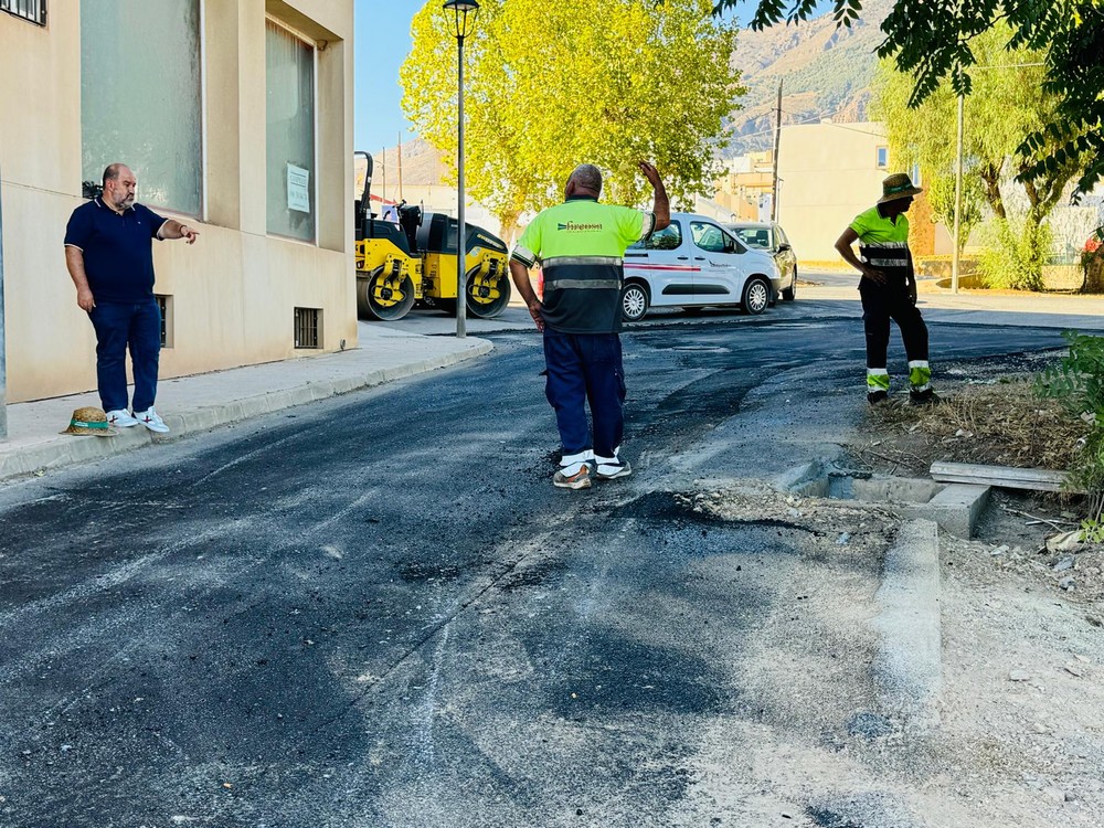 El Ayuntamiento de Dalías concluye los trabajos de asfaltado del Camino de la Soga
