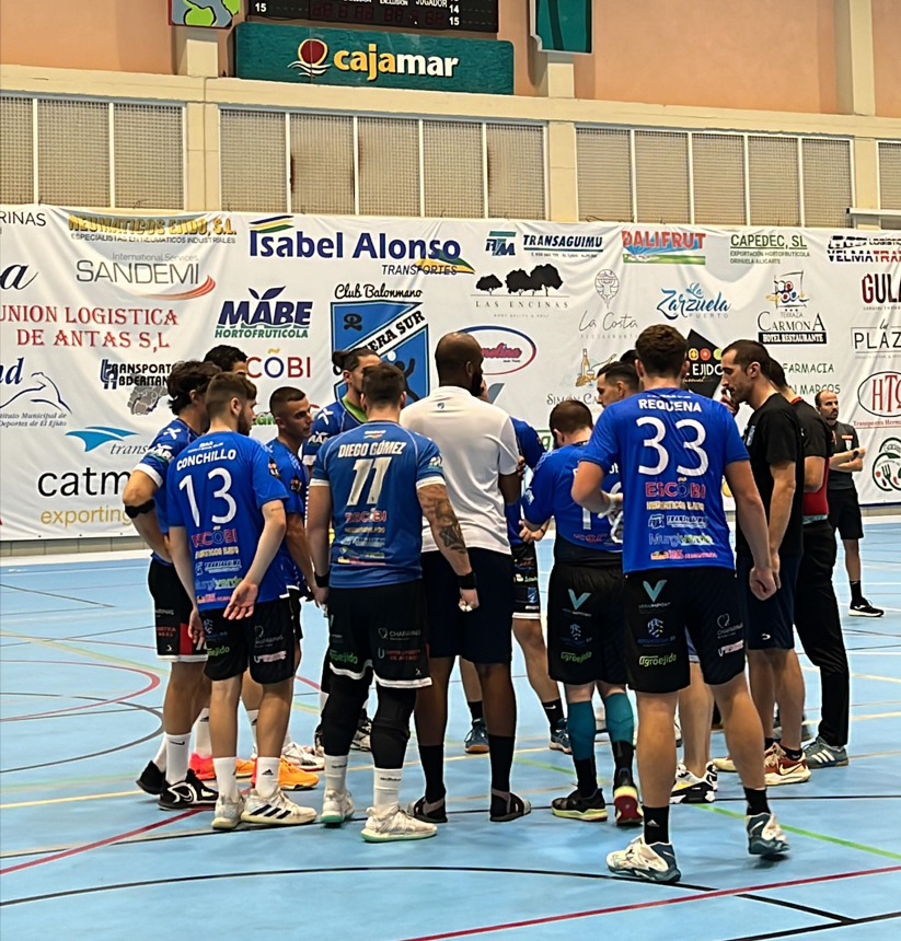 El CBM Cantera Sur El Ejido sigue donde lo dejó y supera a BM Ciudad de Granada en el estreno liguero (22-16)