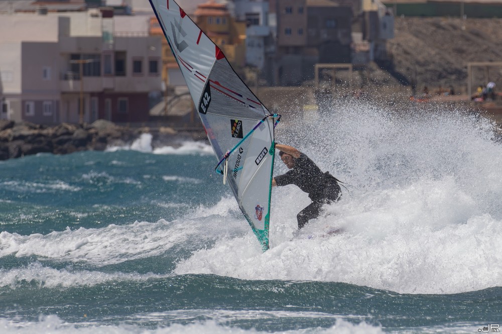 El ejidense Víctor Fernández, subcampeón del Mundo de olas por séptima vez
