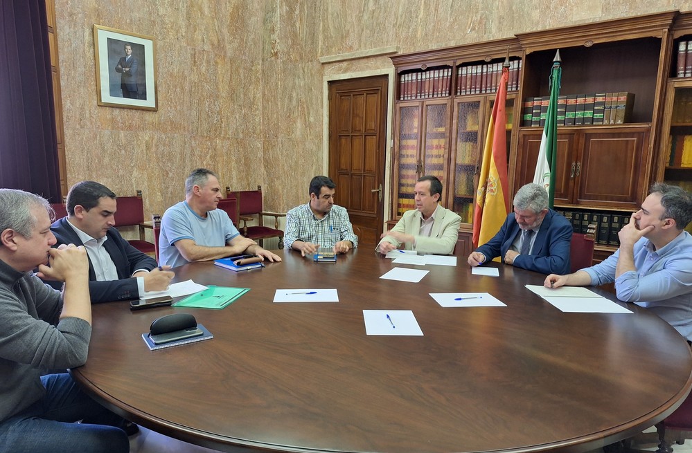 El subdelegado se reúne con las organizaciones agrarias para conocer las primeras valoraciones ocasionadas por la DANA en el campo