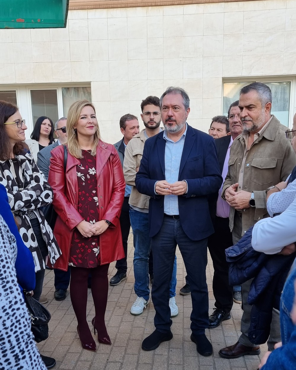 “Si seguimos así, el sistema sanitario público va a quedar tocado y hundido”