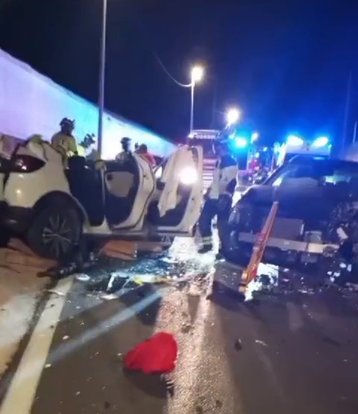 Una mujer herida en un aparatoso accidente en Almerimar