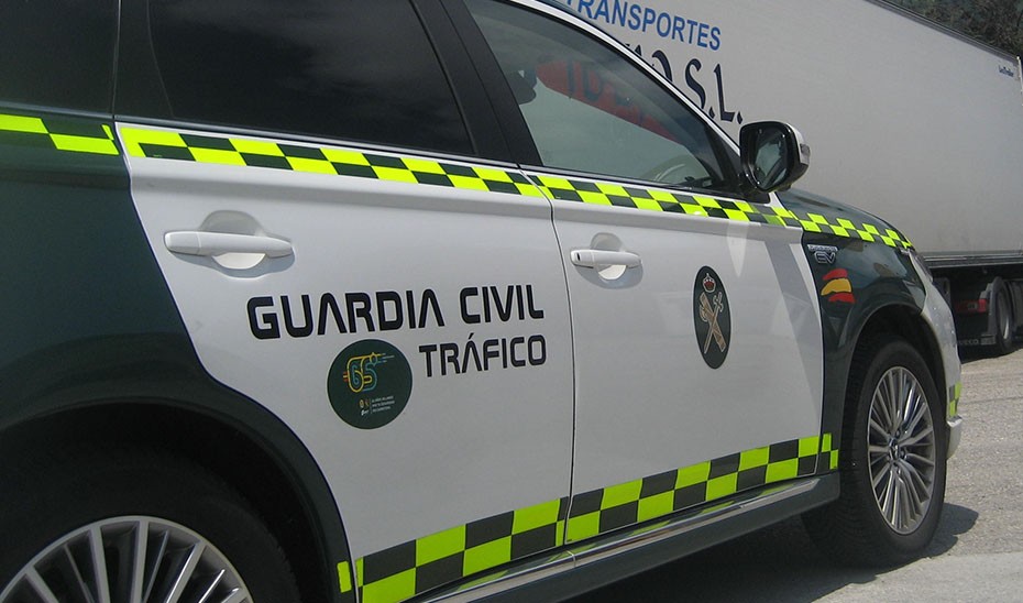 Atropello grave a un trabajador de carreteras en Roquetas de Mar
