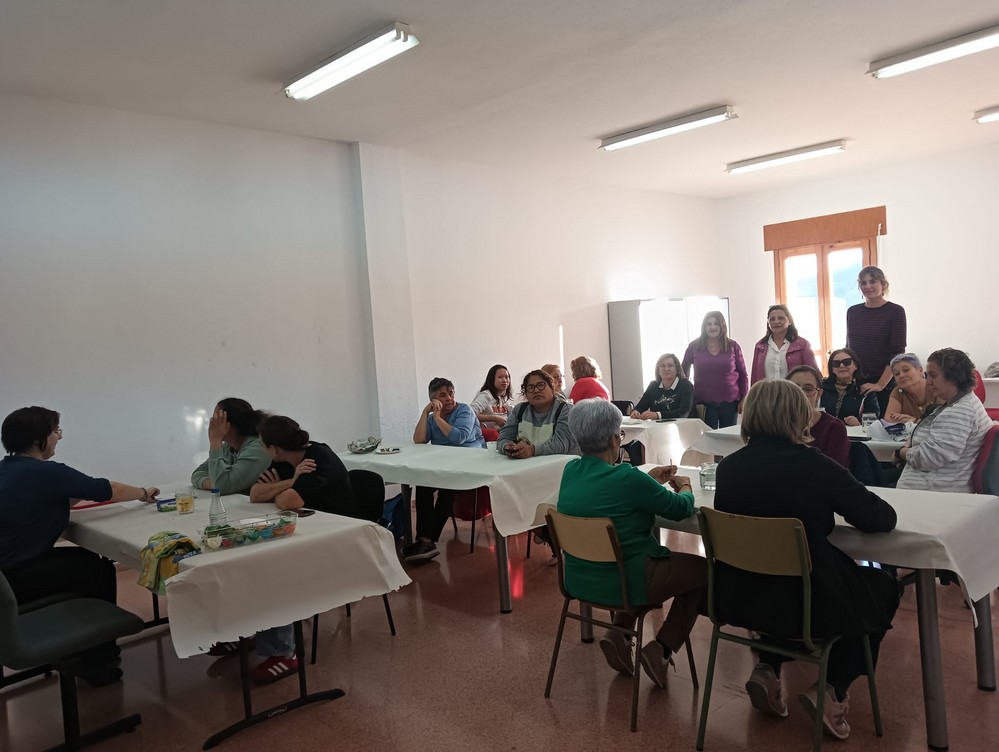Comienza el Taller de Pintura Carmen de Burgos en Dalías